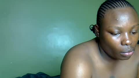 Snapshot of savage_affair chatting on June 13, 11:30 am savage_affair online show from June 13, 11:30 am