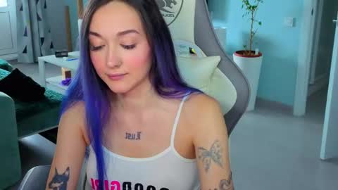 Ariel online show from June 12, 3:38 am