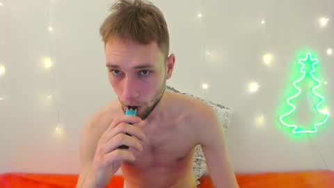 Snapshot of savak_hottie chatting on January 25, 4:56 am Savak Laakem online show from January 25, 4:56 am