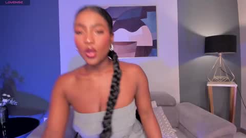 S a v a n n a h  online show from February 18, 1:00 pm