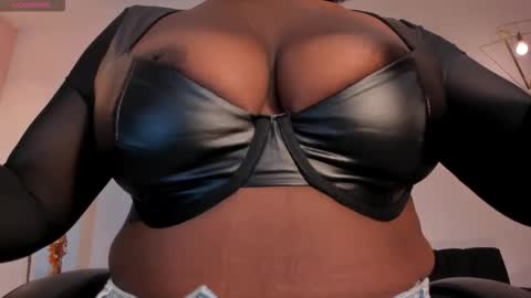 S a v a n n a h  online show from September 11, 1:44 pm