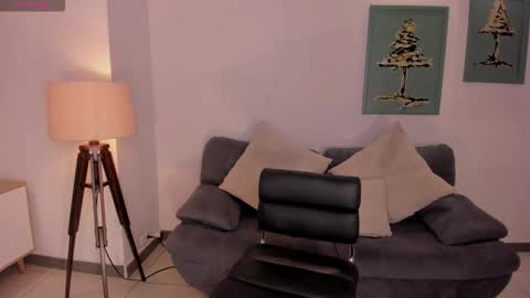 S a v a n n a h  online show from October 21, 7:25 pm