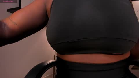 S a v a n n a h  online show from November 8, 12:05 pm