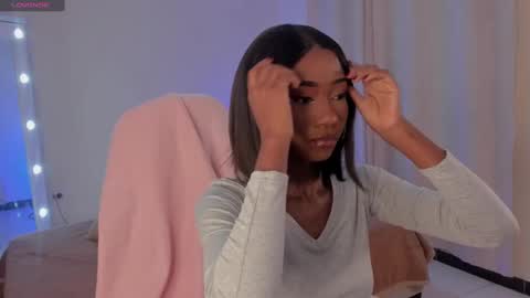 Savannahwildee online show from February 5, 11:55 am