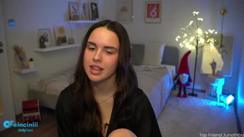 Snapshot of savvage_play chatting on December 2, 7:27 pm Naomi online show from December 2, 7:27 pm