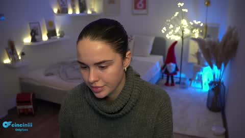 Snapshot of savvage_play chatting on December 29, 7:43 pm Naomi online show from December 29, 7:43 pm