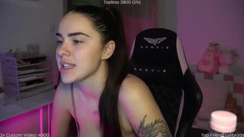 Naomi online show from November 19, 9:26 pm