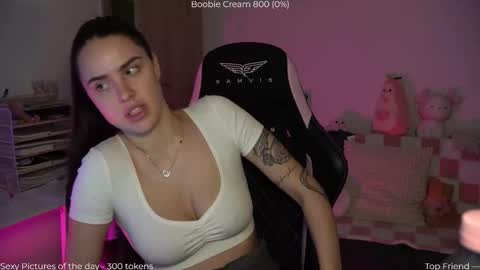 Naomi online show from December 16, 7:41 pm