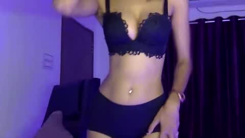 Snapshot of saxee_love chatting on May 7, 1:16 pm saxee online show from May 7, 1:16 pm