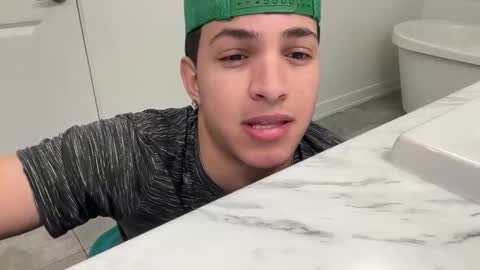 sbouchikh03 online show from December 18, 8:09 am