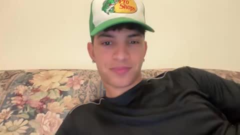 sbouchikh03 online show from December 22, 6:43 am