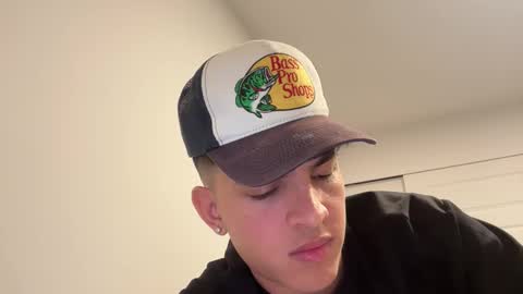 sbouchikh03 online show from January 15, 9:14 am