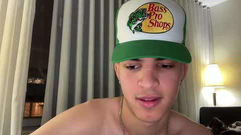 sbouchikh03 online show from January 18, 1:09 am