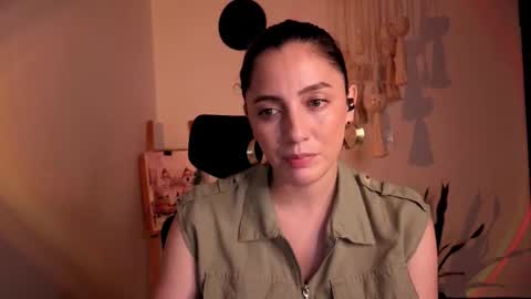 Venus online show from December 18, 4:02 pm