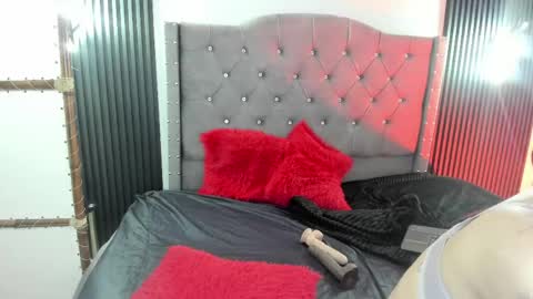 scarbadgirl_ online show from June 1, 4:14 am
