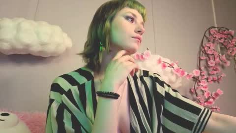 Emmy online show from February 28, 1:06 am