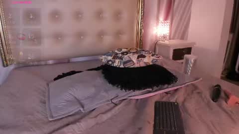 Snapshot of scarleettdoll chatting on July 23, 1:58 am scarleettdoll online show from July 23, 1:58 am