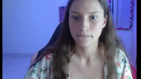 Snapshot of scarlet378580 chatting on April 28, 2:11 pm scarlet378580 online show from April 28, 2:11 pm