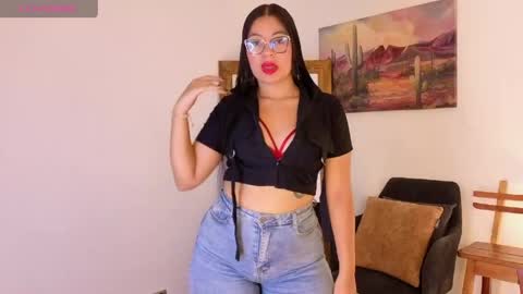 Snapshot of scarlet__15_ chatting on April 20, 12:19 pm Scarlet online show from April 20, 12:19 pm