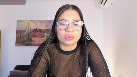 Snapshot of scarlet__15_ chatting on April 25, 12:08 pm Scarlet online show from April 25, 12:08 pm