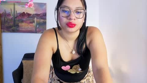 Snapshot of scarlet__15_ chatting on April 29, 11:58 am Scarlet online show from April 29, 11:58 am