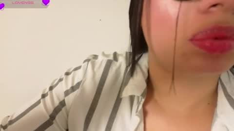 Snapshot of scarlet__15_ chatting on May 19, 12:55 pm Scarlet online show from May 19, 12:55 pm