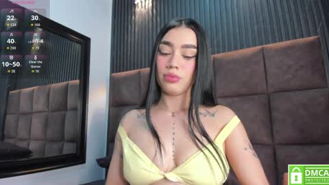 scarlet__jones_ online show from April 7, 4:57 am