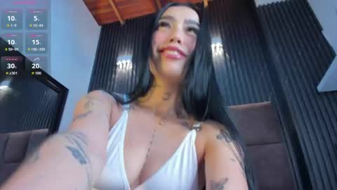 Snapshot of scarlet__jones_ chatting on May 26, 4:52 am scarlet__jones_ online show from May 26, 4:52 am