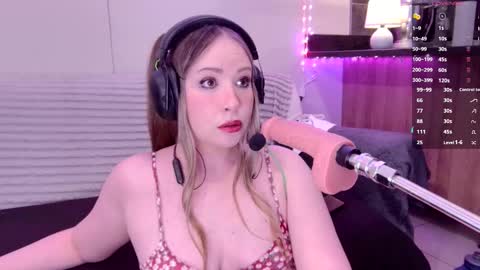 Snapshot of scarlet_carnal chatting on September 20, 9:49 pm Scarlet Carnal - online show from September 20, 9:49 pm