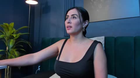 Scarlet Edwars online show from November 7, 5:13 pm