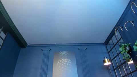 Scarlet Edwars online show from February 13, 8:05 pm