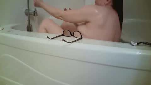 Snapshot of scarlet_envyy chatting on September 24, 4:10 pm scarlet_envyy online show from September 24, 4:10 pm