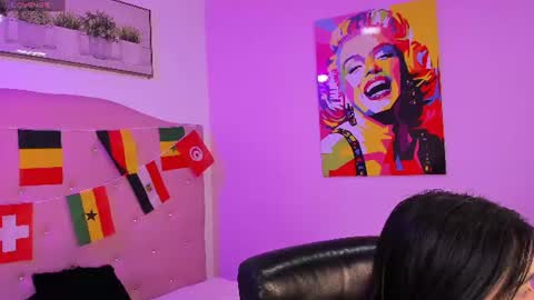 scarlet_hans online show from June 24, 11:31 am