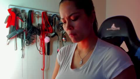 scarlet taylor kennedy online show from April 13, 11:32 pm