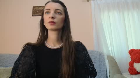 Snapshot of scarlet_rosse chatting on May 10, 9:47 am Scarlet online show from May 10, 9:47 am