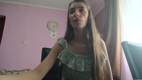 Snapshot of scarlet_rosse chatting on May 29, 12:47 pm Scarlet online show from May 29, 12:47 pm