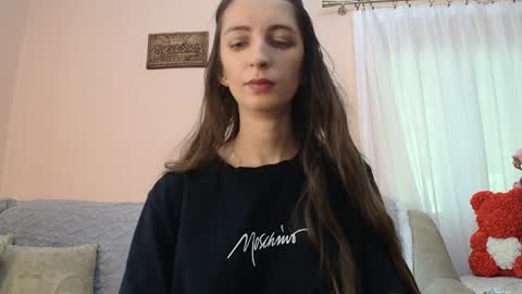 Snapshot of scarlet_rosse chatting on June 3, 9:45 am Scarlet online show from June 3, 9:45 am