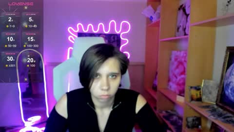 Snapshot of scarlet_sirenn chatting on February 6, 8:29 am Alexandra online show from February 6, 8:29 am