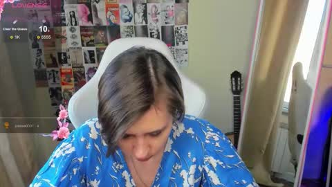 Snapshot of scarlet_sirenn chatting on February 19, 10:22 am Alexandra online show from February 19, 10:22 am