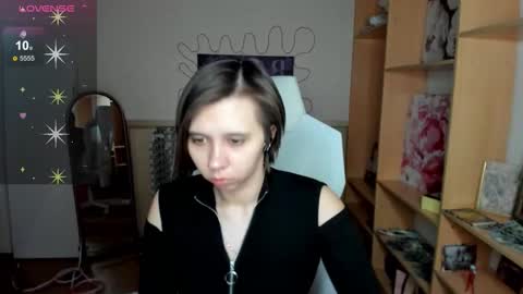 Snapshot of scarlet_sirenn chatting on February 24, 8:34 am Alexandra online show from February 24, 8:34 am