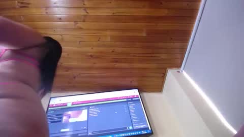 scarlet_tommy online show from February 23, 9:01 pm