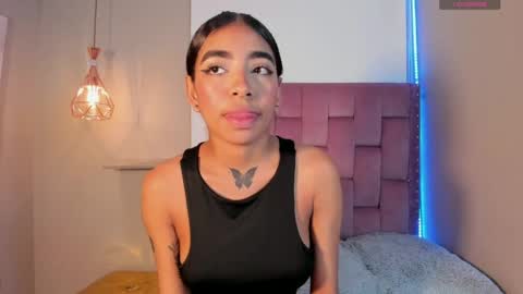 scarlet_vixen_ online show from April 15, 12:34 pm