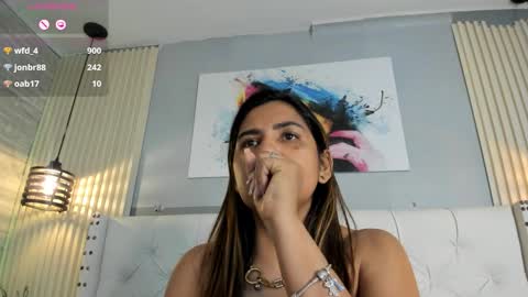 Scarlet online show from March 8, 2:21 pm