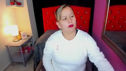 ScarletBigTitties online show from May 9, 11:59 am