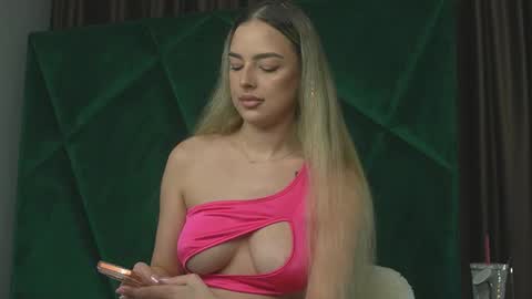 Scarlet online show from September 23, 9:07 pm