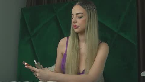 Scarlet online show from October 24, 1:46 am