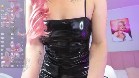 Snapshot of scarletgv chatting on January 31, 8:11 am Scarlet online show from January 31, 8:11 am