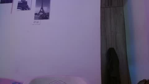 Snapshot of scarleth_69_ chatting on June 25, 2:32 pm scarleth_69_ online show from June 25, 2:32 pm