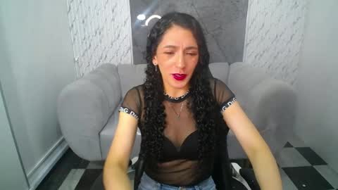 Snapshot of scarleth_b chatting on May 28, 7:55 pm scarleth_b online show from May 28, 7:55 pm