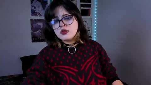 Snapshot of scarleth_shadow1 chatting on April 23, 2:35 am Scarleth Independent model online show from April 23, 2:35 am